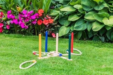 Ring toss game