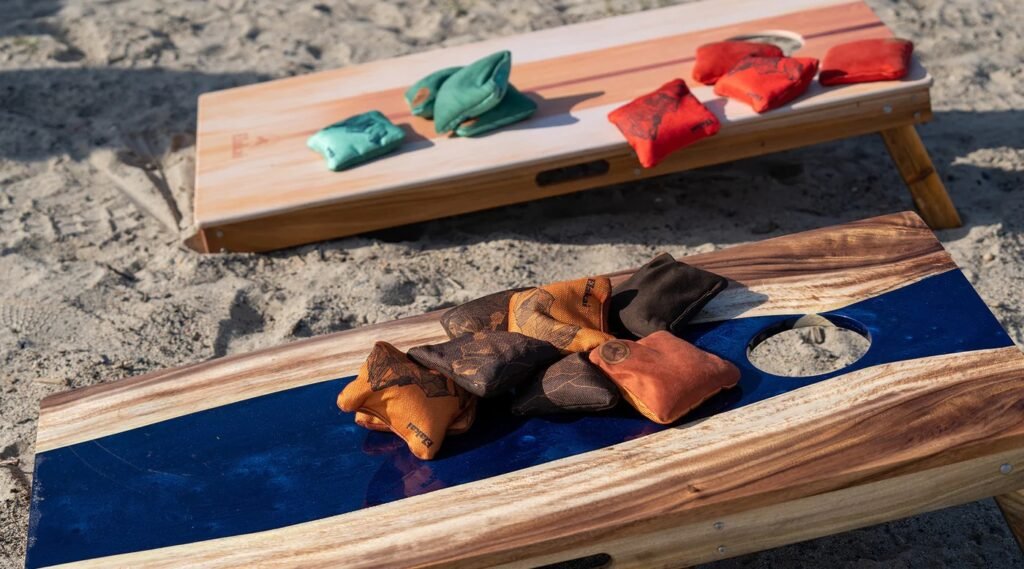 outdoor cornhole